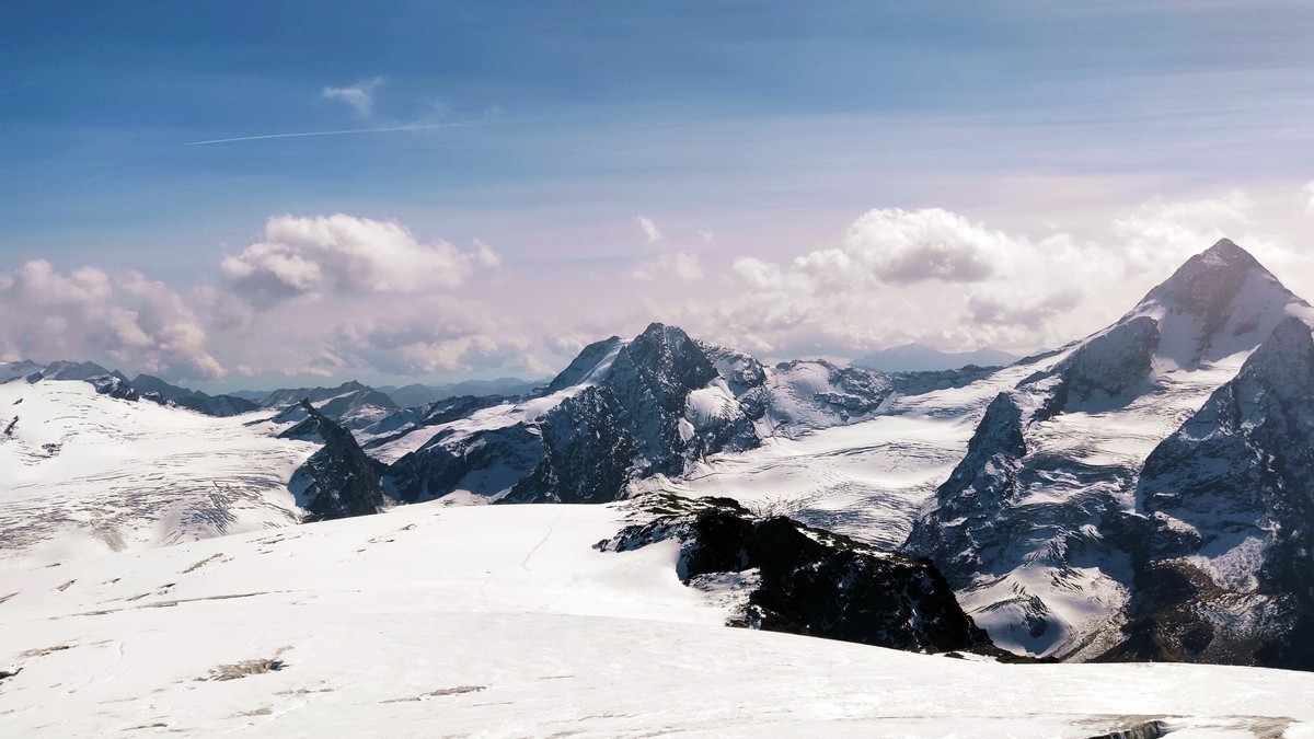 Langtauferer Spitze von der Weißseespitze fotografiert Langtauferer Spitze von der Weißseespitze fotografiert