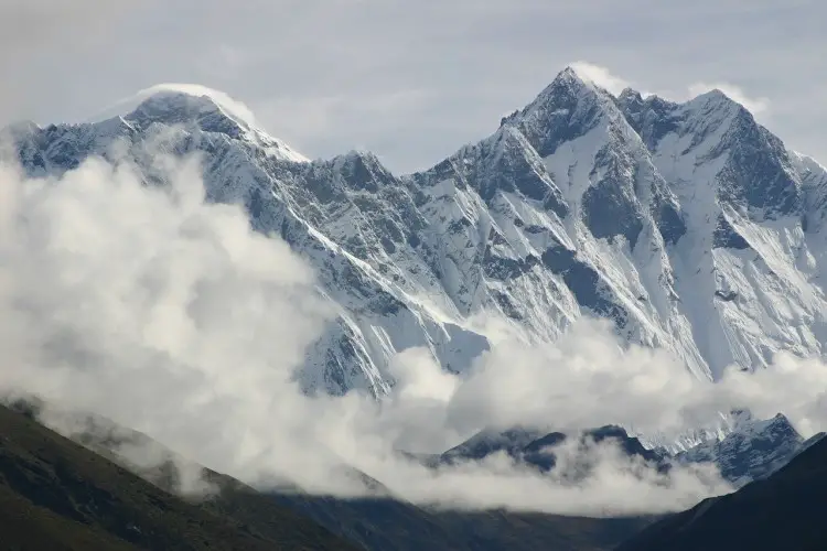 Lhotse, rechts der Mt. Everest