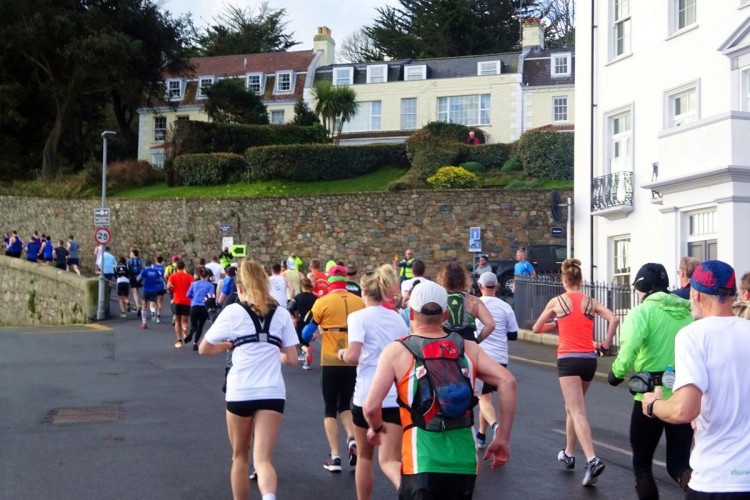 Guernsey Marathon 05, Foto: Anton Reiter