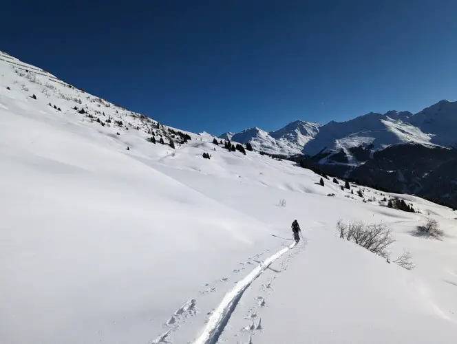 Skitour Niederjöchl 03: Blick zurück im Aufstieg.