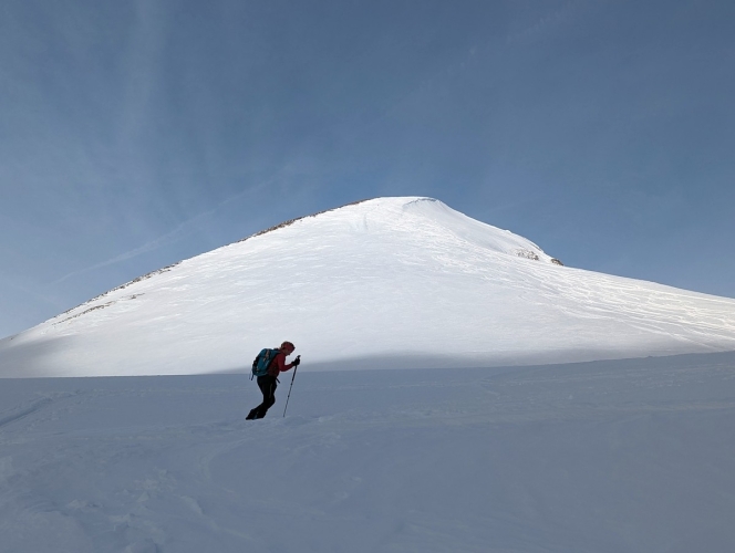 Skitour Tschachaun 08: Aufstieg nach dem Kromsattel geradeaus Richtung Gipfel.