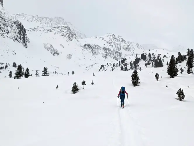 Skitour Tonigenkogel 02: Nach der Waldpassage ist das flache Sulzkar auf über 2.000 Metern Höhe erreicht.