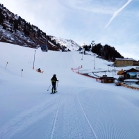 Scheiberkogel Skitour 02: &quot;Bequeme&quot; Skitourengeher nehmen die Gondel bis zur Bergstation und fahren dann Richtung Schönwieshütte ab.