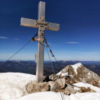 Lugauer Überschreitung 27: Gipfelkreuz