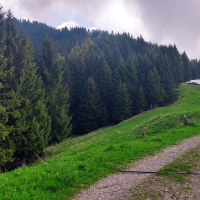 Walserkamm Rundtour 02: Nach Gipfel Nr. 2 Dünser Horn (ohne Kreuz) führt die route zum Gerachhaus.