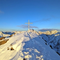 Skitour Kuhscheibe 08: Gipfelkreuz der Kuhscheibe
