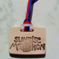 Sunrise Marathon 2023 Medaille, Foto: © Herbert Orlinger