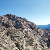 Hohe Munde Überschreitung 09: Zu Beginn des Klettersteiges ist bereits der Gipfel in Sicht.