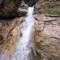 Rosengartenschlucht mit Wasserfall