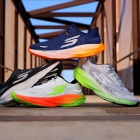 Skechers Aero Burst, Tempo und Spark