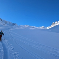 Kuhscheibe Skitour 04: Halbrechts würde die Route nun zur Murkarspitze führen, halblinks führt der Weg Richtung Kuhscheibe.