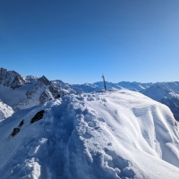 Skitour Murkarspitze 15: Die letzten Meter zu Fuß zum Gipfel.