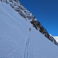 Eiskögele Skitour 04: Im Aufstieg auf den nordseitigen Steilhang.