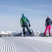first line skiing skifahrer wiedersbergerhorn©ski_juwel_alpbachtal_wildschoenau