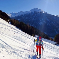Lanner Kreuz Skitour, Foto 05: Aufstieg, vorbei an einer Alm