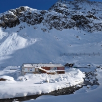 Skitour Murkarspitze 02: Bis zur Amberger Hütte sind es gut 5 km und 500 Höhenmeter.