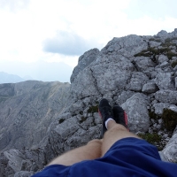 Bergtour-Hexenturm-Bild-30: Es ist zwar etwas bewölkt, trotzdem lässt es sich gut entspannen.