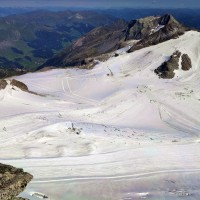 Olperer Südostgrat 30: Blick auf das aktive Olperer Skigebiet