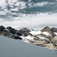 Dreiländerspitze 12: Großartiges Ambiente mit Piz Buin bis hin zur Schattenspitze.