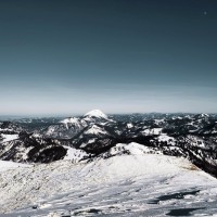 Blick vom Dürrenstein auf den Kleinen Ötscher mit dem Großen Ötscher im Hintergrund