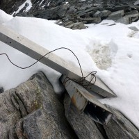 Bergtour-Ankogel-50: Kaputtes Gipfelkreuz beim Kleinen Ankogel