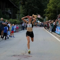 Südtiroler Erdäpfllauf 2025: Greta Haselrieder wird Zweite.