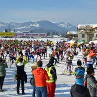   Massenstart bei den Skatingbewerben am Sonntag (C) Kitzbüheler Alpen - St. Johann in Tirol