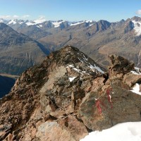 Bergtour-Großer-Ramolkogel-48: Keine Ahnung wofür die Markierungen sind, aber scheinbar gibt es auch andere Abstiegswege