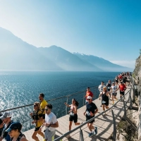 Il Lake Garda 42 Marathon è una delle tante splendide corse intorno ai laghi in Italia.