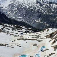 Zsigmondyspitze 41d: Blick auf kleine Gletscherseen