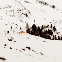 Peistakogel Skitour 05: Über einen kürzen Abstecher könnte man auch die Schweinfuter Hütte besuchen.