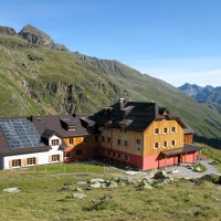 Das Taschachhaus in den Ötztaler Alpen