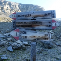Bergtour_auf_den_Hochfeiler-Bild-17: Bei der Hochfeilerhütte geht es wieder retour über einen Steig Richtung Hochfeiler