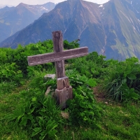 Bärenkopf 10: Das riesige Gipfelkreuz des Bärenkopfs ;)
