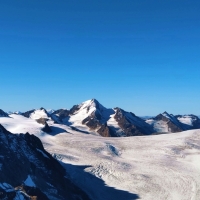 Hochvernagtspitze 18: Auch die Weißkugel ist von der Schwarzwandspitze hervorragend sichtbar.