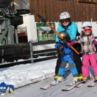 Spaß im Schnee - Familienskifahren am Götschen in Bischofswiesen