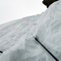 Eiskögele Skitour 35: Das Fixseil ist zum größten Teil unter dem Schnee.