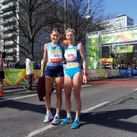 Die beiden schnellsten Deutschen: Gesa Felicitas Krause mit Katharina Heinig (C) SCC EVENTS/Petko Beier pebe-sport.de