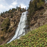 Stuibenfall Wasserfall 08: Im Mittelabschnitt des Stuibenfalls.