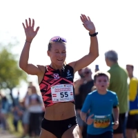 Julia Mayer siegt beim Windpark Run Tattendorf 2024
