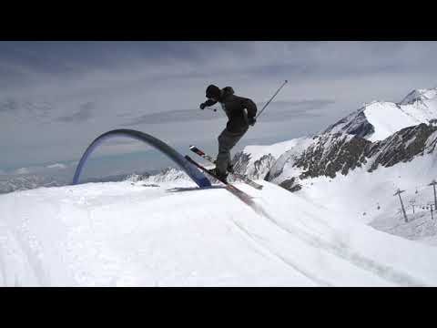 Freestyle Action im Snowpark Kitzsteinhorn