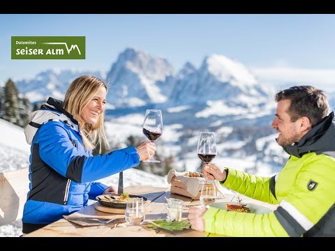 Culinary enjoyment at the traditional mountain cabins in the Dolomites